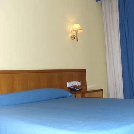 Express Covadonga فندق اوفيدو
