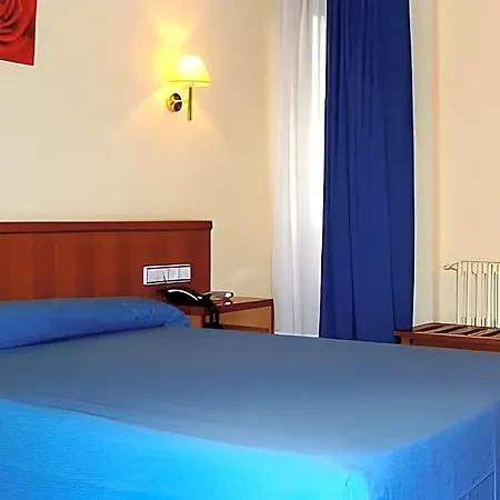 فندق Express Covadonga اوفيدو