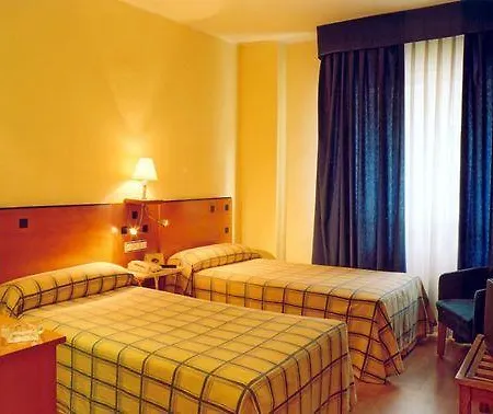 Express Covadonga فندق اوفيدو