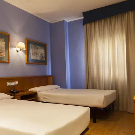 Отель Express Covadonga